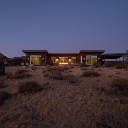 Shelter 2 L A Classic At Joshua Tree Park Entrance Экстерьер фото