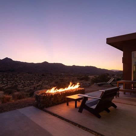 Shelter 2 L A Classic At Joshua Tree Park Entrance Экстерьер фото