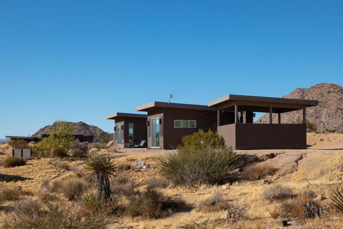 Shelter 2 L A Classic At Joshua Tree Park Entrance Экстерьер фото