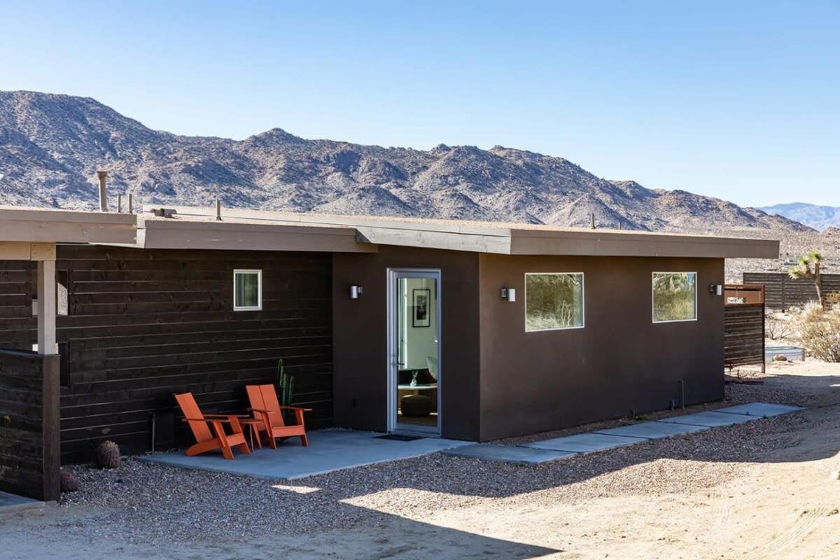 Shelter 2 L A Classic At Joshua Tree Park Entrance Экстерьер фото